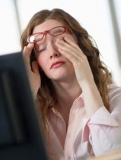 Vyhlašte boj únavě očí při práci s monitorem PC. Akce - sleva 10% na brýlová skla Essilor Eyzen a čočky a úpravou Crizal Prevencia